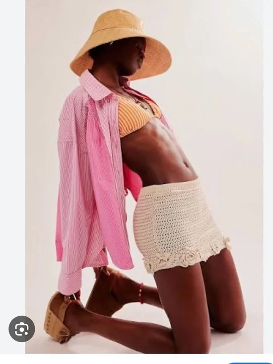 Free People Crochet Mini Skirt NWT size small - Picture 4 of 5